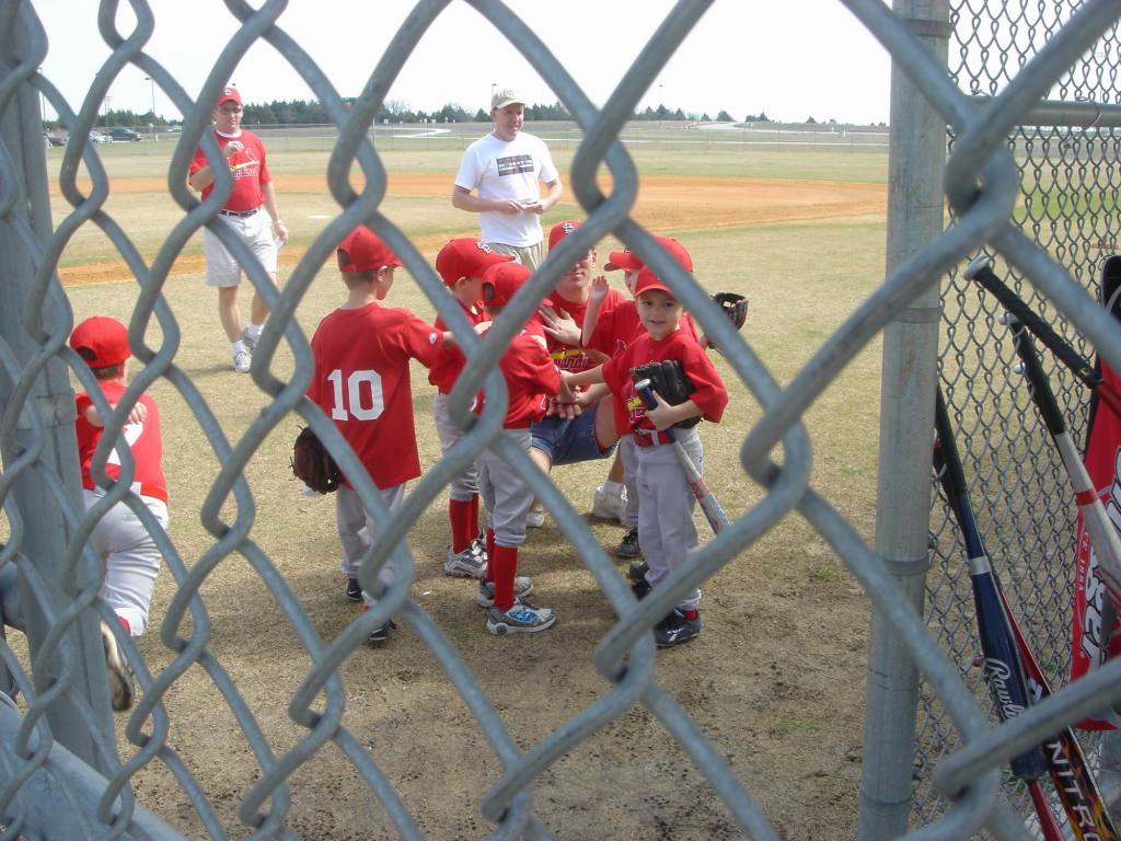 2006/03(Mar)/03(Tee-Ball-Chance-Dax)/1024x768_2006-03-04 07-Tee-Ball.JPG